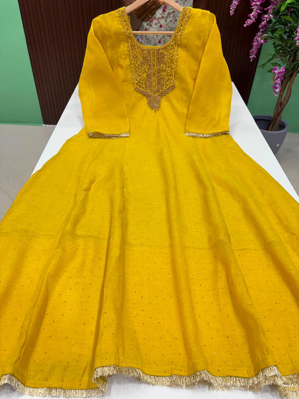 SS6753 Premium Tissue Silk Gown