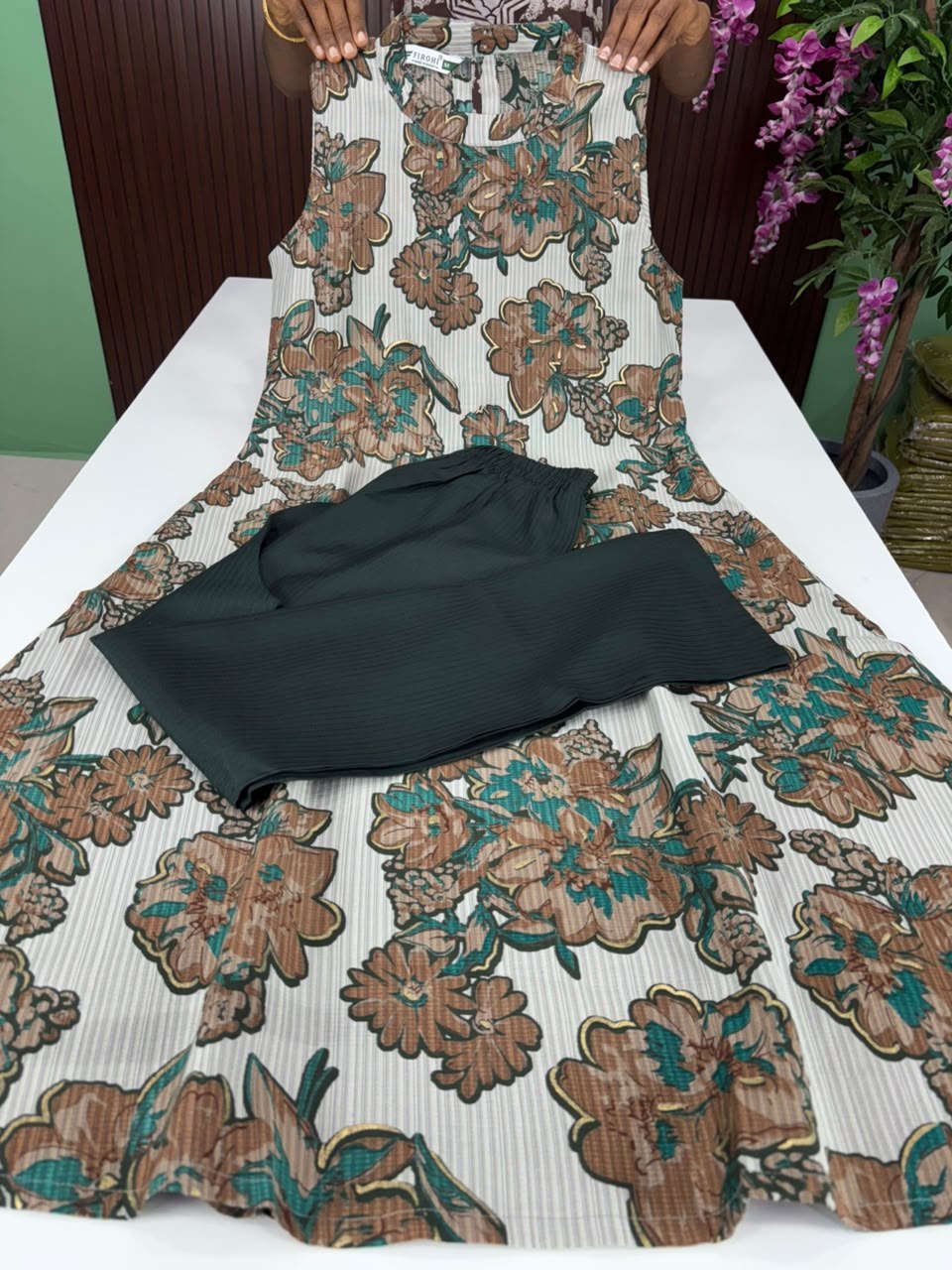 SS6829 Vatican Co ord Set