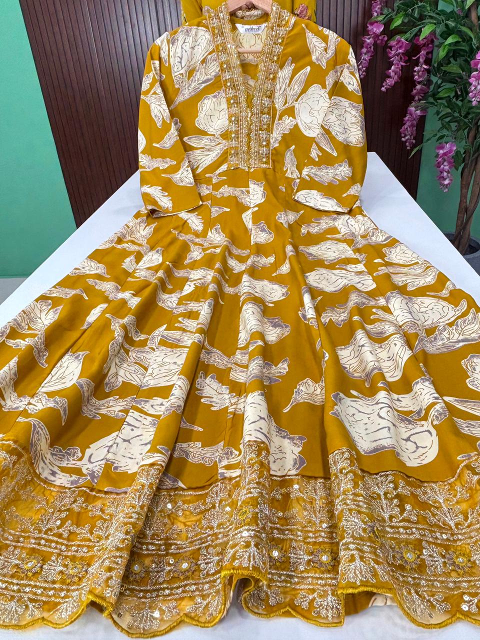 SS6775 Flared V Neck High Collar Anarkali