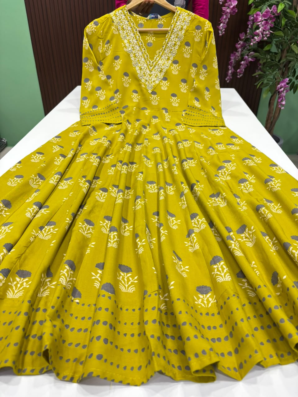 SS7198 V neck Full Length Flared Anarkali