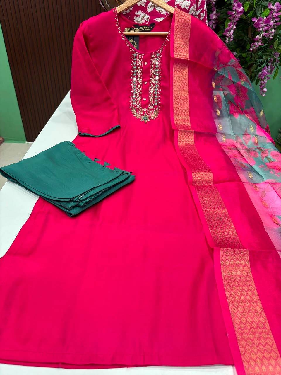 SS7880 Glass Tissue Silk Kurti With Pant & Dupatta Set