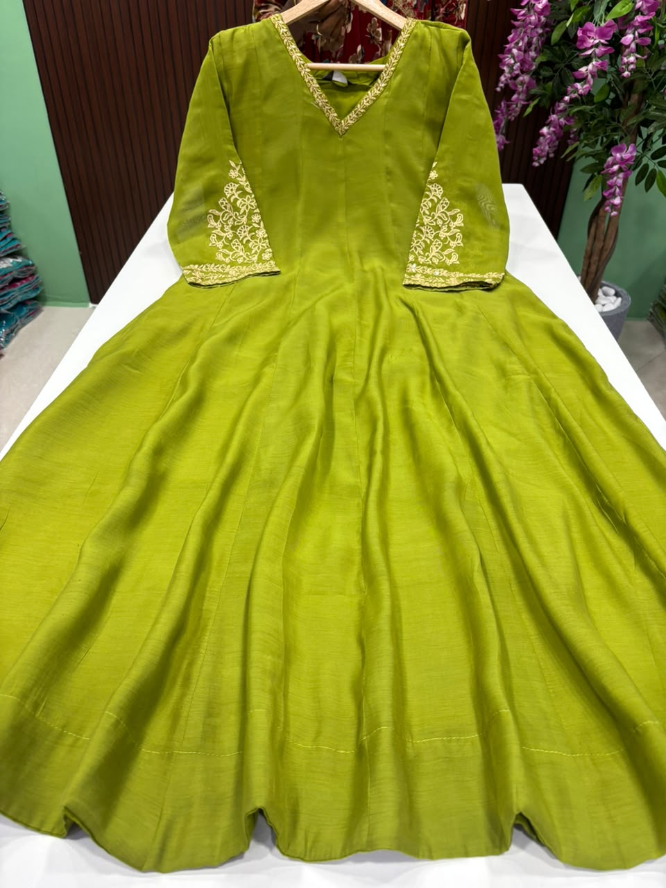 SS8215 Mul Chanderi Flared Anarkali