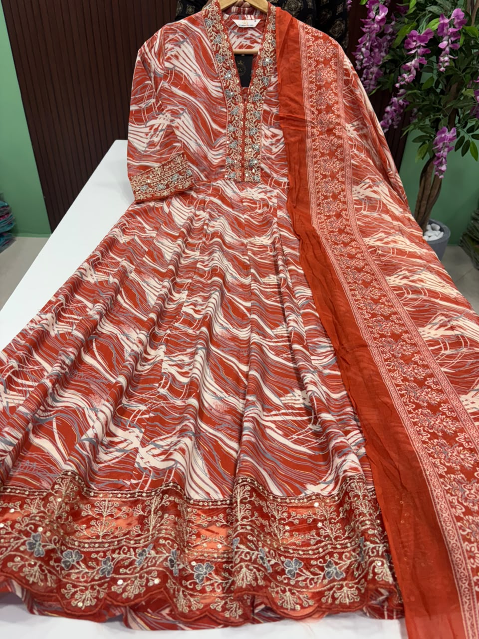 SS8243 Trendy V neck Collar Anarkali with Dupatta Set