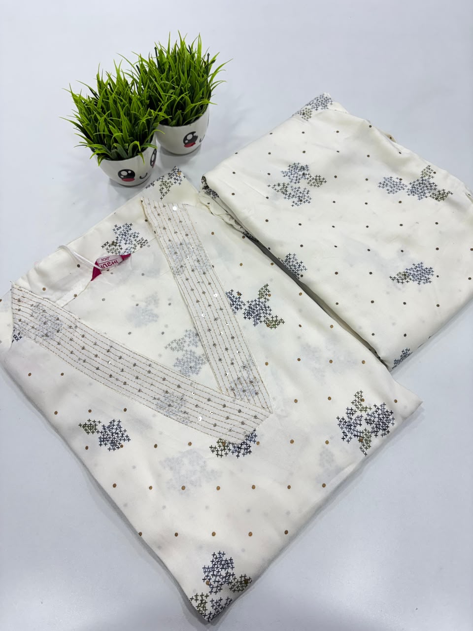 SS8306 Trendy High Collar V Neck Co-ord Set