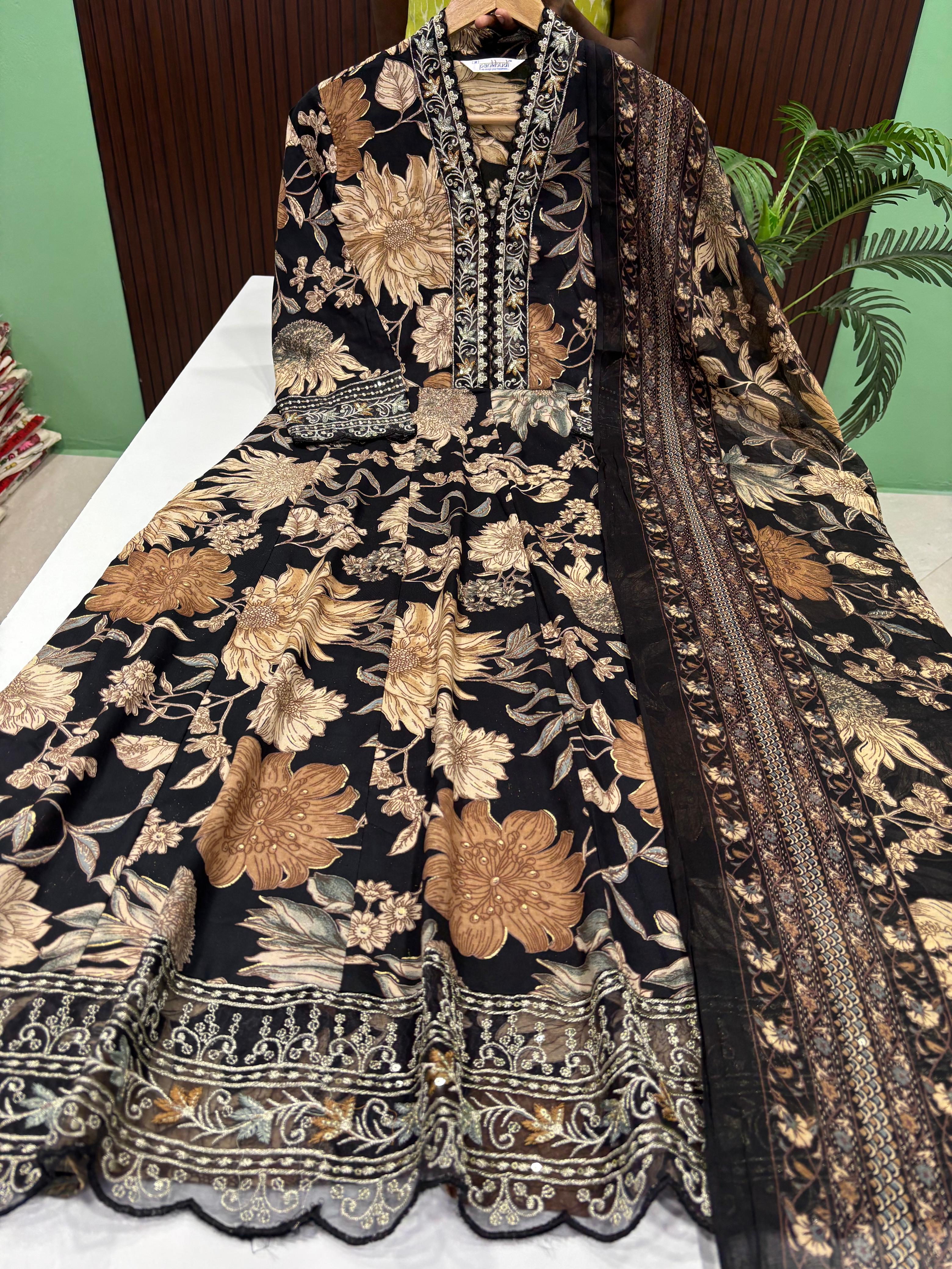SS8311 Trendy V neck Collar Anarkali with Dupatta Set