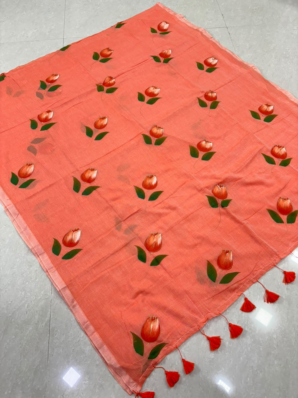 SS8440 Mul Cotton Tulip Hand painted Saree