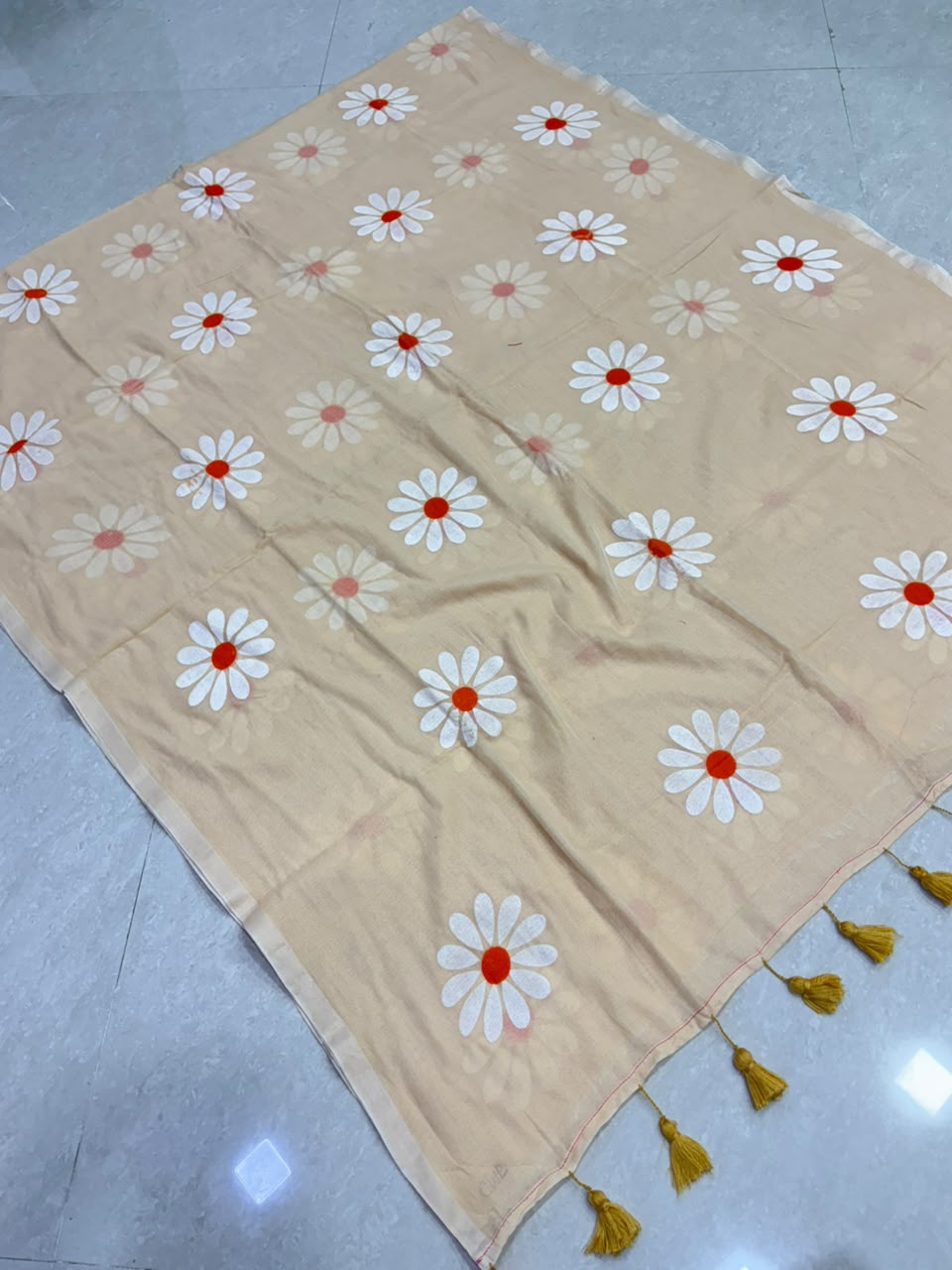 SS8422 Mul Cotton Sunflower Hand painted Saree