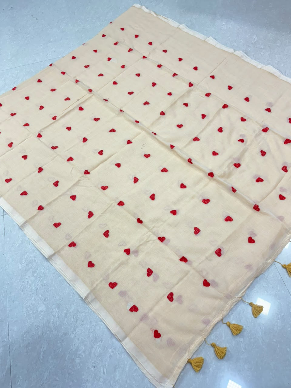 SS8555 Mul Cotton Heart Embroidered Saree