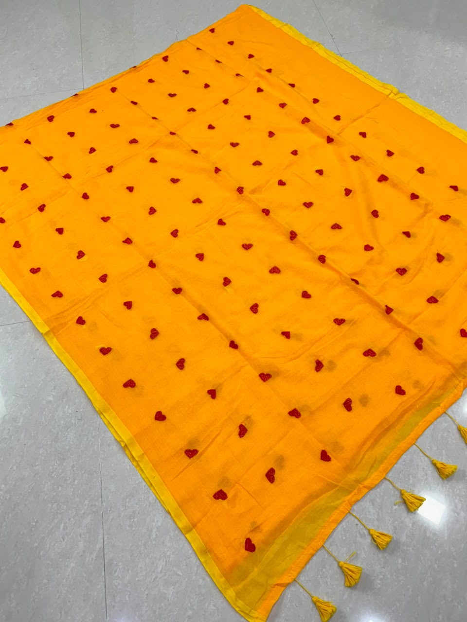 SS8566 Mul Cotton Heart Embroidered Saree