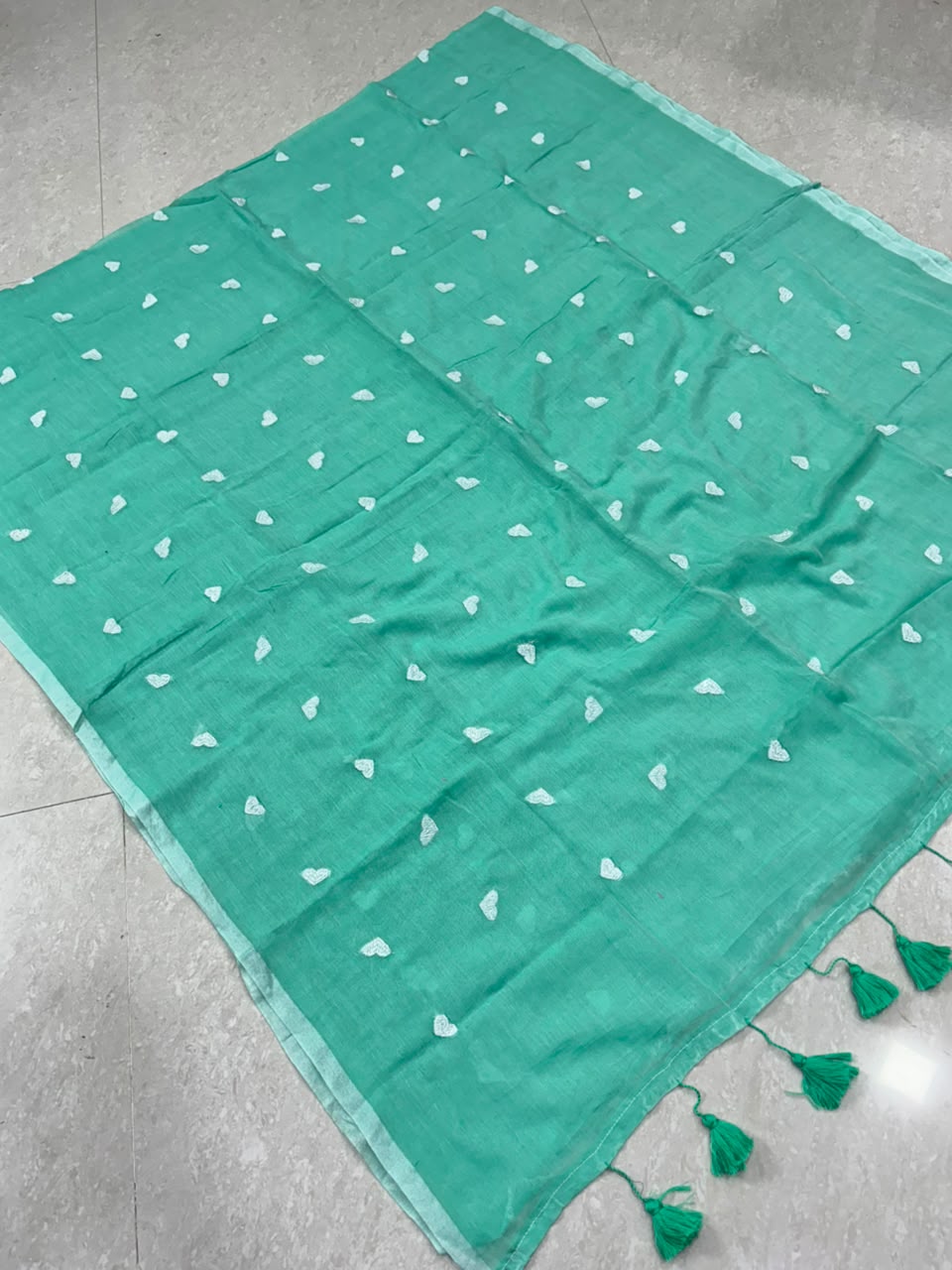 SS8568 Mul Cotton Heart Embroidered Saree