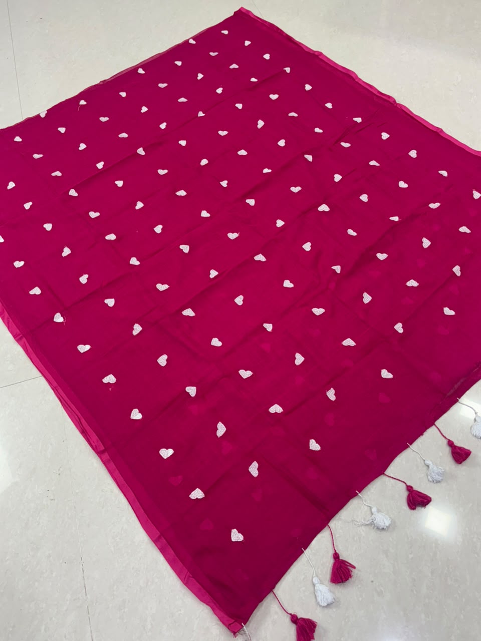 SS8556 Mul Cotton Heart Embroidered Saree