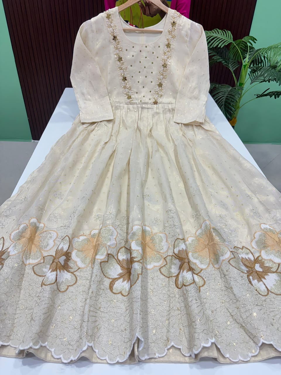 SS88690 Premium Shimmer Tissue Silk Gown