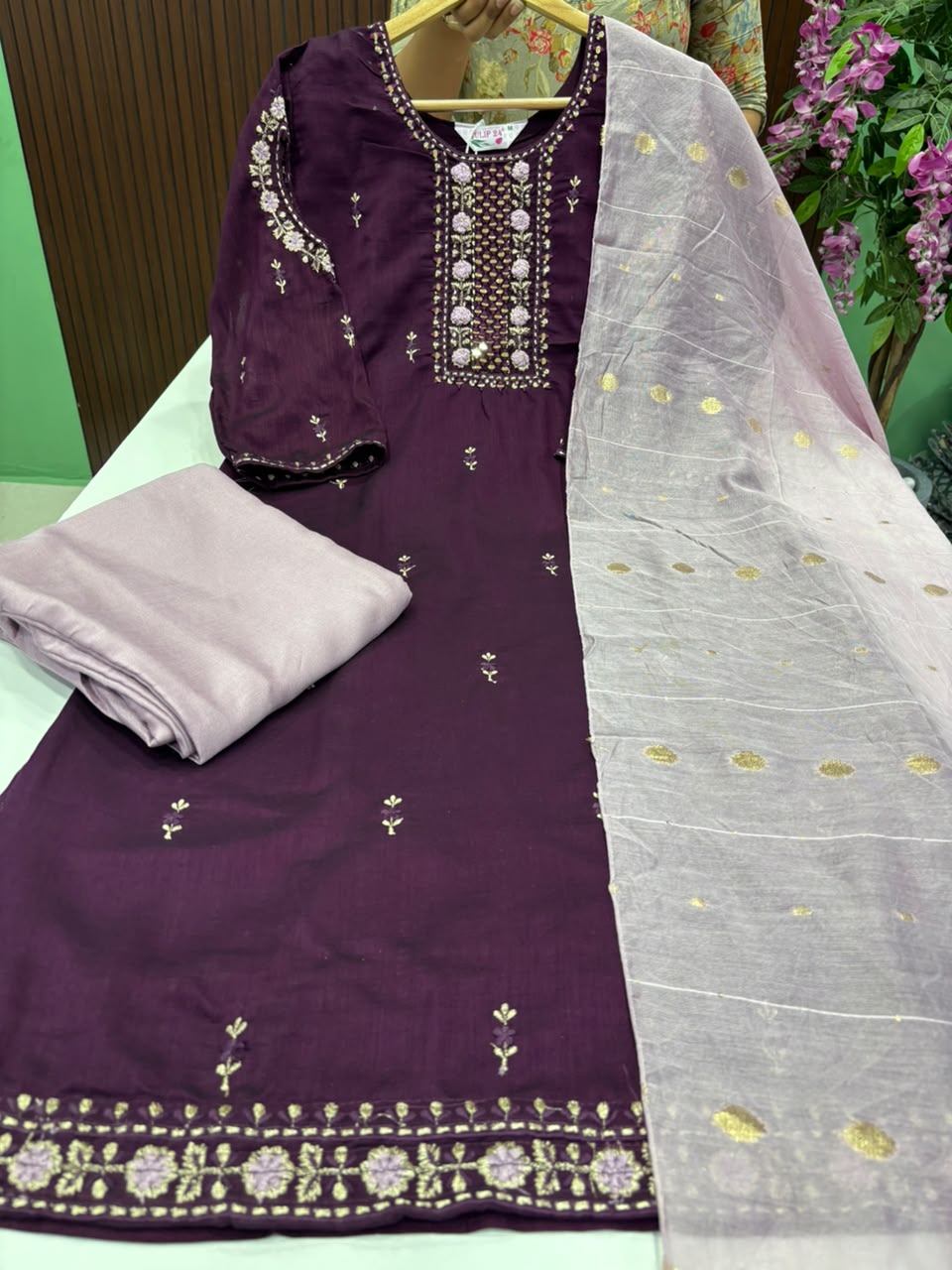 SS8860 Vichitra Silk Kurti With Pant & Dupatta Set