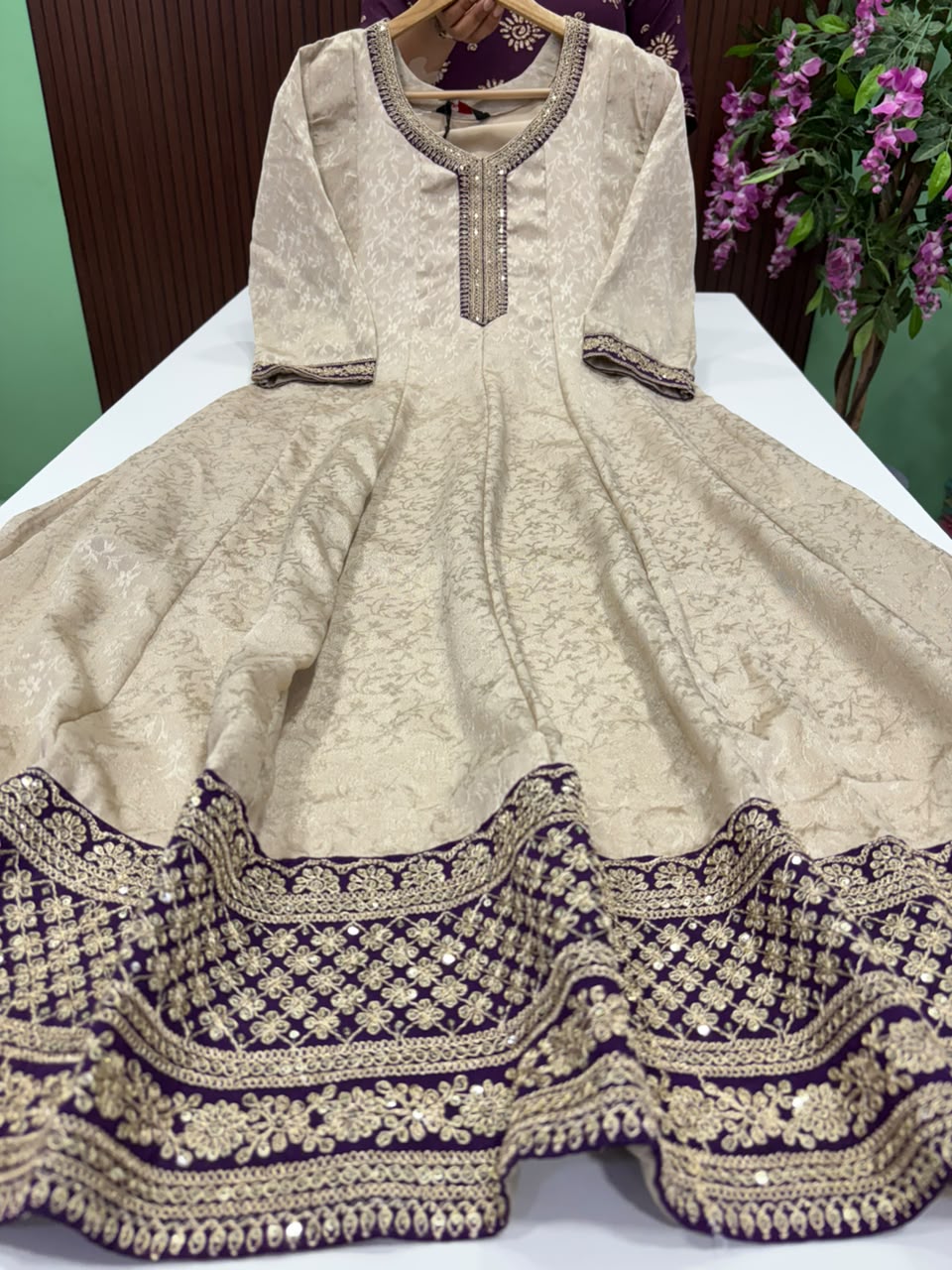 SS9405 Elegant Chinon Anarkali - WINE