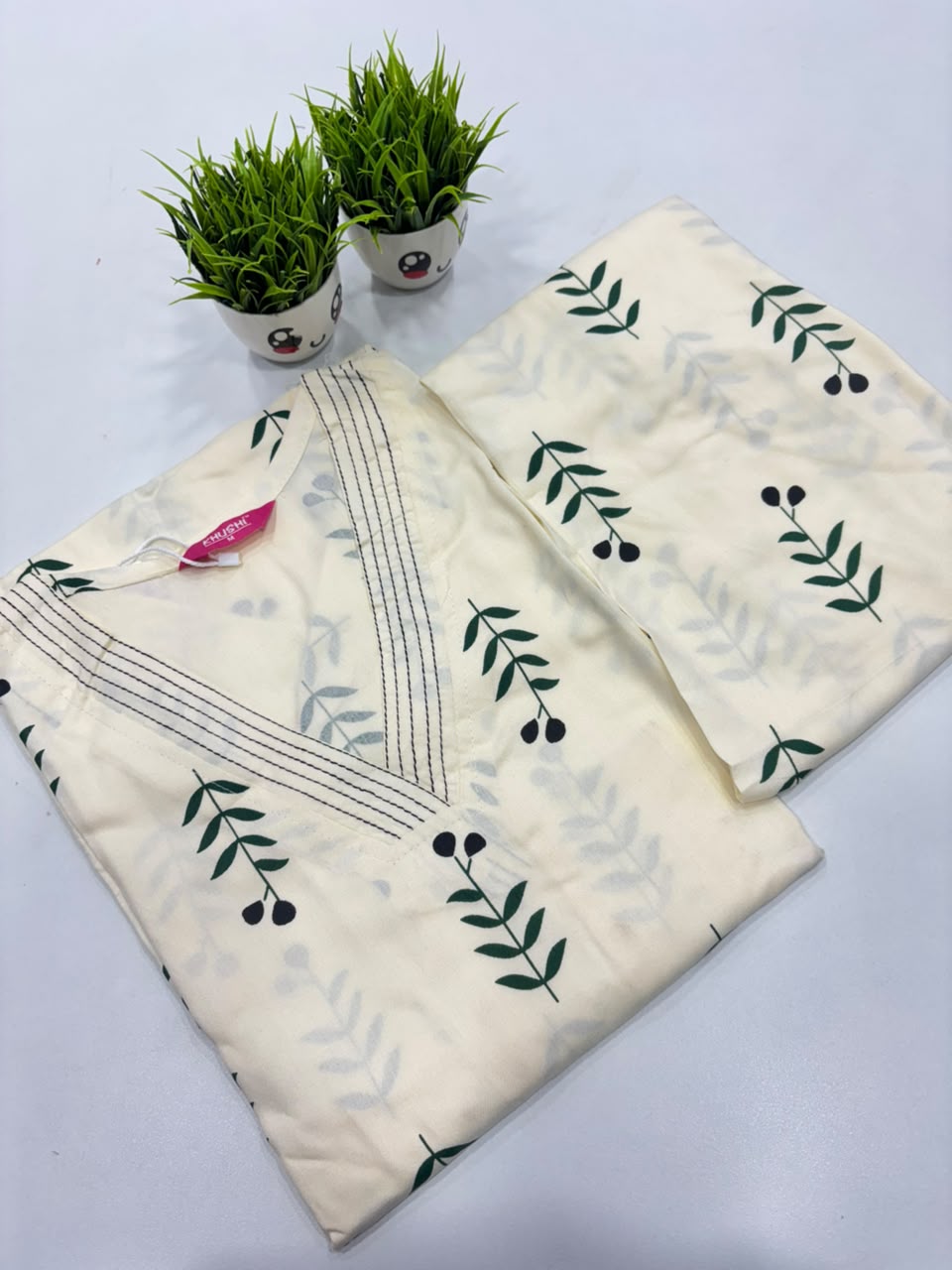 SS9504 Trendy V Neck Co-ord Set