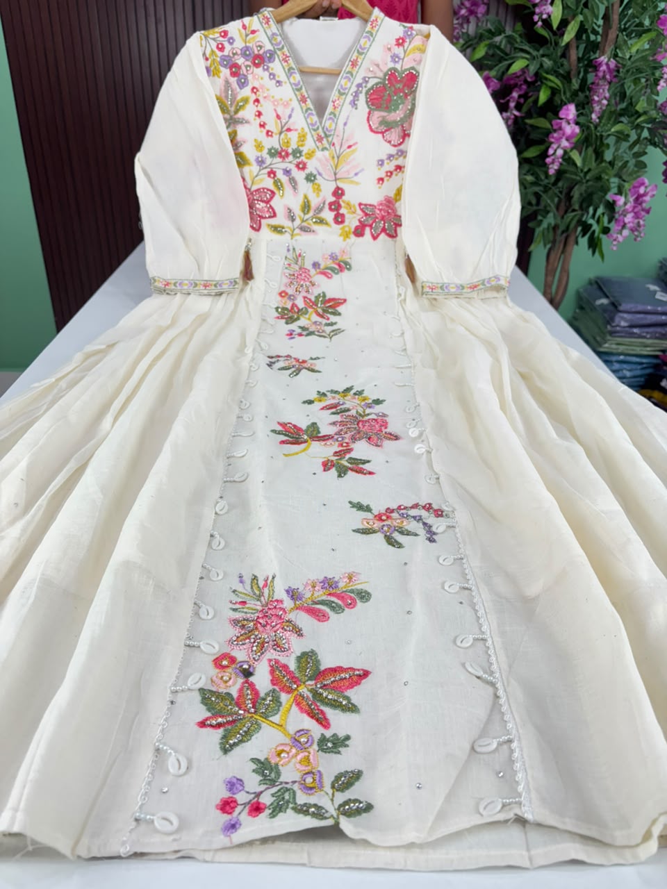 SS7067 Elegant High V Neck Design Mul Cotton Gown