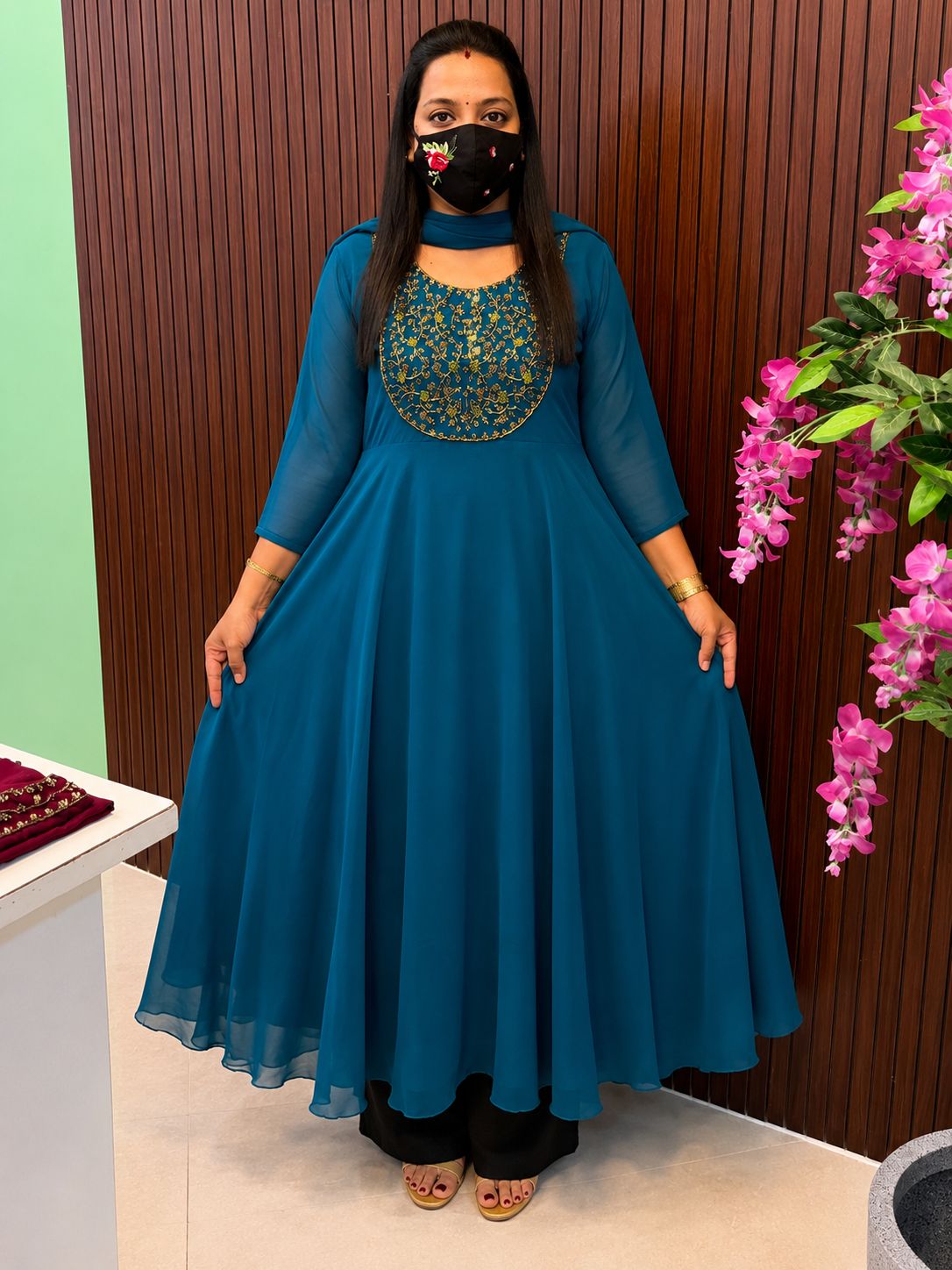SS7057 Georgette Umbrella Kurti With Dupatta Set - Rama Green