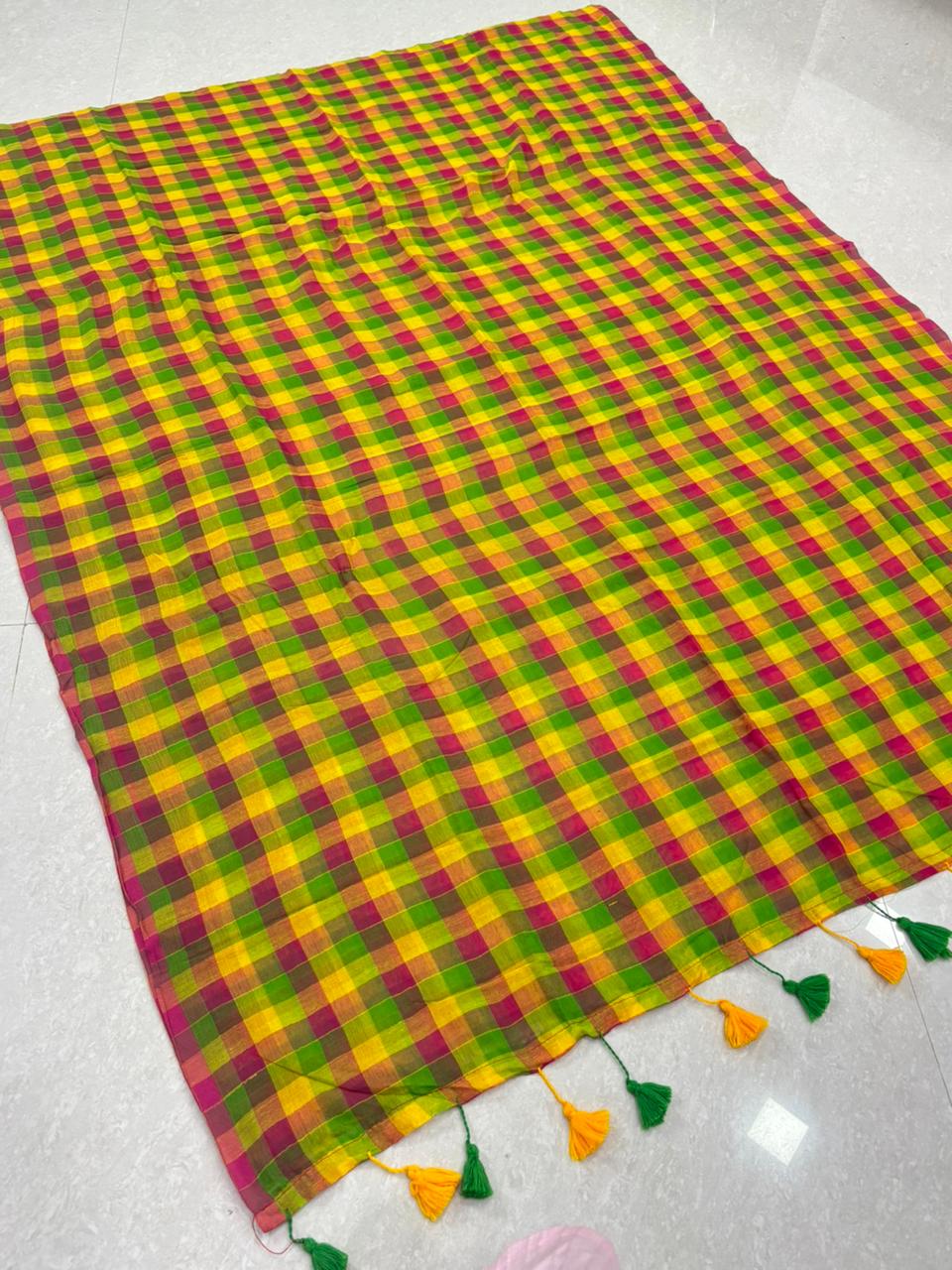 SS8679 Mul Cotton Checked Saree