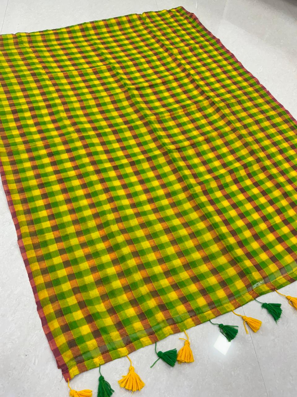 SS8685 Mul Cotton Checked Saree