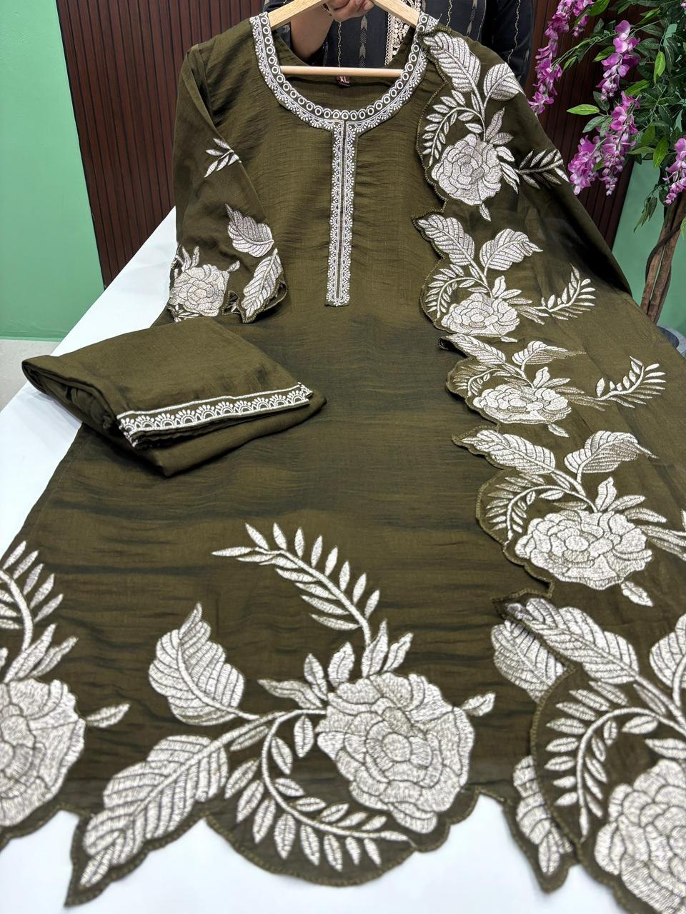 SS7489 Premium Vichitra Silk Kurti With Pant & Dupatta Set
